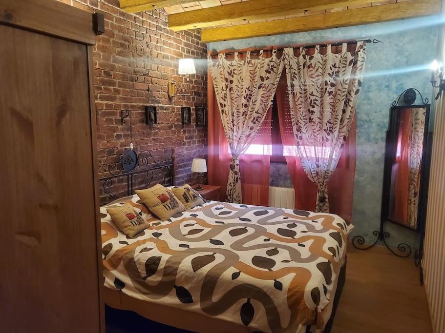 ブリオネス Chalet Entero En La Riojaヴィラ エクステリア 写真